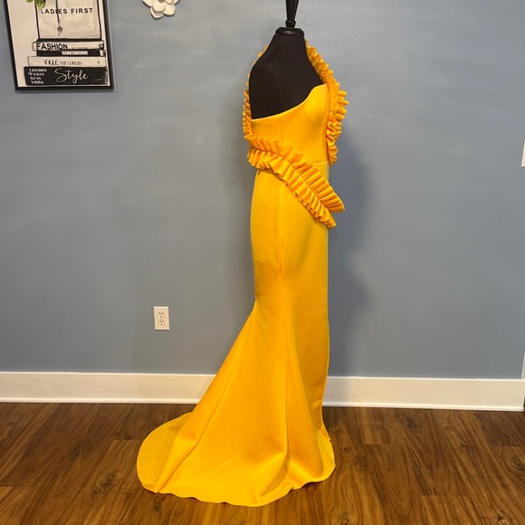 Vibrant Yellow One Shoulder Ruffle Dress Size Large - Picture 5 of 16